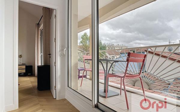 Maison à vendre    7 pièces • 187,43 m2 Issy-les-Moulineaux