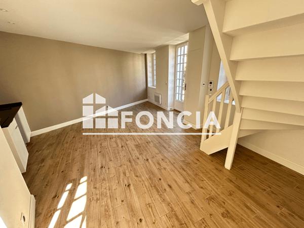 Location Appartement 3 pièces 49.98 m² - MAISON DE BERRY - 23 RUE DES JACOBINS - APT N°5 Saintes 17100