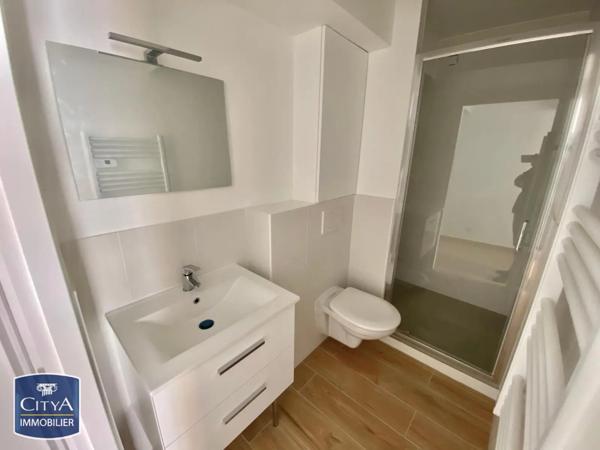 Appartement à louer 1 pièce 22m² Toulon (83000)