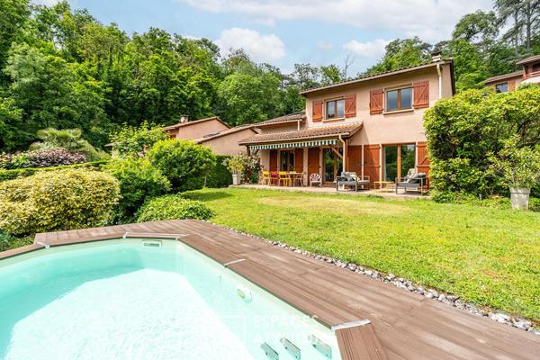 Maison familiale au calme dans un écrin de verdure