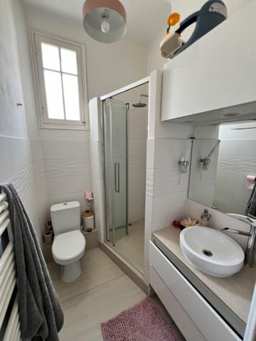 Toulon Ouest Appartement de 3 pièces de 53.63 m² avec 2 balcons et Cave