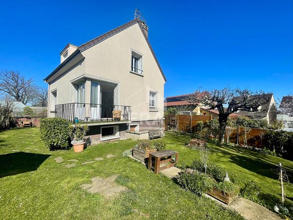 Sèvres Les Bruyères - Maison indépendante avec jardin et séjour de près de 40 m²