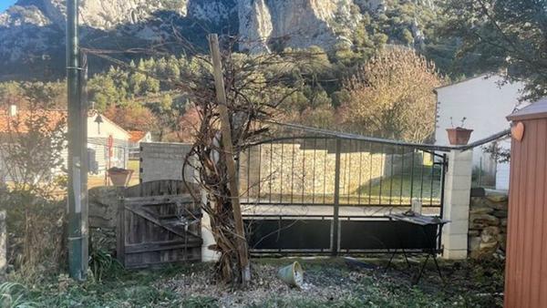 VENTE : terrain constructible de 514 m² à PUILAURENS