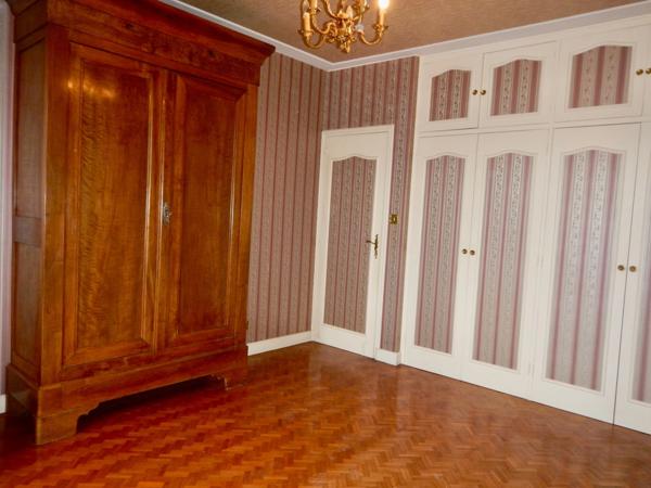 Immeuble à vendre à PERIGUEUX (24).