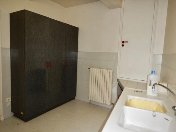 Immeuble à vendre à PERIGUEUX (24).