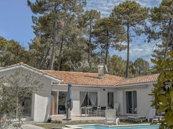 Maison traditionnelle avec spa, hammam et piscine
