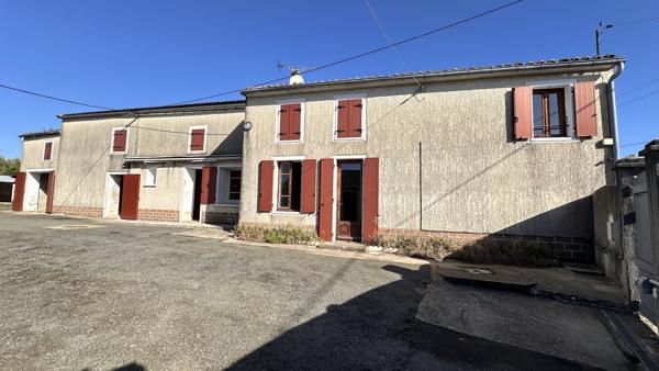 Maison de village aux belles perspectives La Croix-Comtesse (17330)