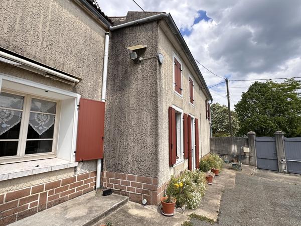 Maison de village aux belles perspectives La Croix-Comtesse (17330)