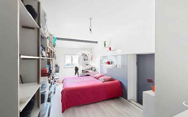 Maison à vendre    5 pièces •  Pollestres
