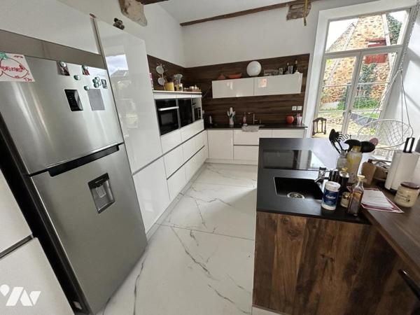 Propriété Avec Piscine