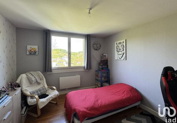 Appartement 3 pièces de 81 m² à Tulle (19000)