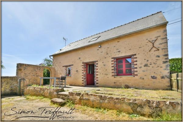 Corps de ferme à vendre 7 pièces BRULON (72)