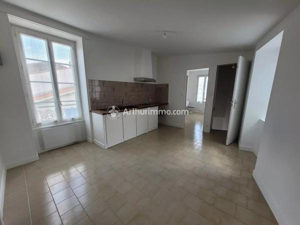Location Appartement 1 pièces 32 m2 à Saint-Jean-d'Angély