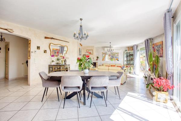 Maison à vendre 5 pièces 164 m² Mougins
