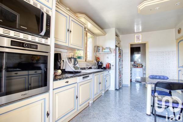 Maison à vendre 5 pièces 164 m² Mougins