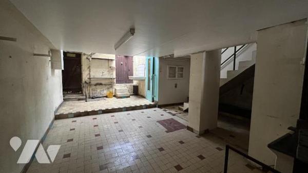 Maison d'habitation mitoyenne à rénover