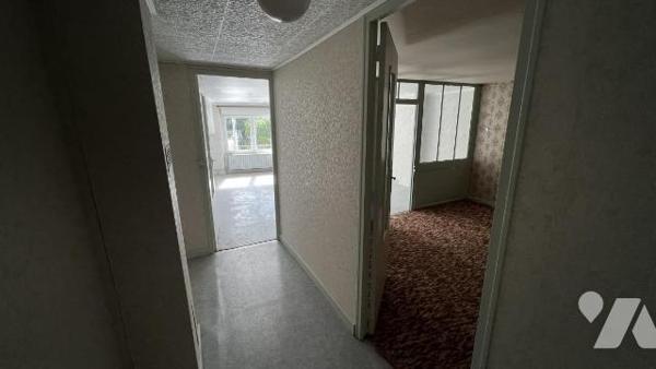 Maison d'habitation mitoyenne à rénover