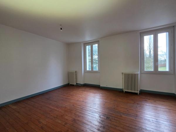 Immeuble à vendre SAINT SORNIN LEULAC (87)