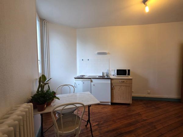 Immeuble à vendre SAINT SORNIN LEULAC (87)