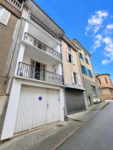 Emplacement : Plein centre-ville, La Bastide-de-Sérou (09240 - Ariège)

​Descriptif général
​Avis aux investisseurs, commerçants, artisans ou familles avec un grand projet de vie ! Situé en plein cœur du village dynamique de La Bastide-de-Sérou, découvrez cet ensemble immobilier hors norme né de la réunion de trois maisons.

​Offrant un potentiel tout simplement incroyable, ce bien unique se compose de 170 m² habitables et de 170 m² d'annexes (comprenant garage, magasin et réserves). Une configuration rare sur le marché qui allie parfaitement vie privée, projet professionnel et capacité de stockage. Doté d'une structure saine et de magnifiques volumes, cet ensemble nécessite une rénovation globale : la page blanche idéale pour laisser libre cours à votre imagination et façonner un projet sur-mesure !

​🛌 Le Coin Habitation (Env. 170 m²)
​L'espace de vie, spacieux et modulable, est idéal pour accueillir une grande famille ou pour être configuré en chambres d'hôtes / appartements indépendants :

​5 chambres lumineuses offrant de beaux volumes.
​3 balcons pour profiter de l'extérieur et de l'animation du centre-village.
​📐 Le Coin Professionnel & Annexes (Env. 170 m²)
​Un véritable atout pour du stockage, un artisan ou une activité commerciale :

​Vitrines commerciales en rez-de-chaussée : Emplacement numéro 1 en plein centre, idéal pour un magasin, un atelier ou des bureaux.
​Espace réserve : Parfaitement attenant pour stocker vos marchandises ou votre matériel.
​Un grand garage : Un luxe rare et indispensable en plein centre-ville pour stationner vos véhicules ou décharger du matériel à l'abri.
​Une cave : Idéale pour du rangement supplémentaire ou pour les amateurs de vin.

​🔑 Les points forts du bien :
​Volume global de près de 340 m² à exploiter selon vos envies.
​Emplacement stratégique : Visibilité commerciale optimale et toutes les commodités à pied (écoles, commerces, services).
​Modularité totale : Possibilité de dissocier la partie commerciale de la partie habitation, ou de découper l'ensemble en plusieurs lots locatifs.
​📊 Caractéristiques clés :
​Surface habitable : ~170 m²
​Surface annexes (Magasin, Garage, Réserves, Cave) : ~170 m²
​Nombre de chambres : 5
​Extérieurs : 3 balcons
​Localisation : La Bastide-de-Sérou (Ariège), au cœur du Parc Naturel Régional des Pyrénées Ariégeoises, entre Foix et Saint-Girons.
Travaux à prévoir.
​Prix : 123 000€ (Honoraires charge vendeur)

DPE : En cours


​Un ensemble avec un tel volume et autant de possibilités en plein centre-ville est une opportunité rarissime sur le secteur. Contactez-moi dès aujourd'hui pour organiser une visite et concrétiser votre projet !