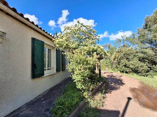 Villa de plain pied avec garage Le Bousquet D Orb 6 pièce(s) 97.4 m2