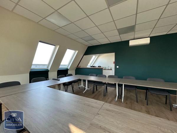 Local professionnel à louer 105.15m²