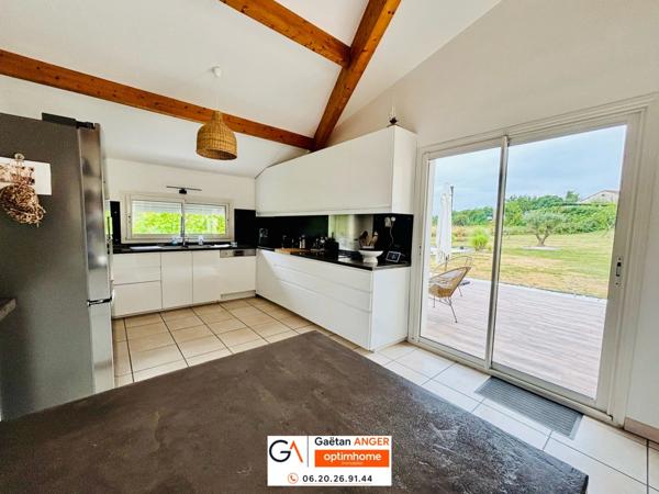 Maison de plain-pied 131m2 - piscine - garages - grand jardin