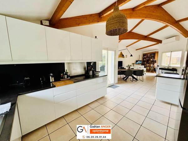 Maison de plain-pied 131m2 - piscine - garages - grand jardin