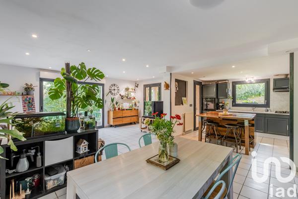 Maison à vendre 6 pièces 141 m² Dommartin