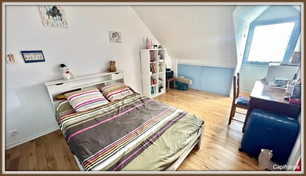 LONGERE RENOVEE de 180 m² hab, 1700 m2 de terrain