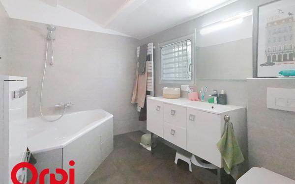 Maison à vendre    4 pièces •  La Cadière-d'Azur