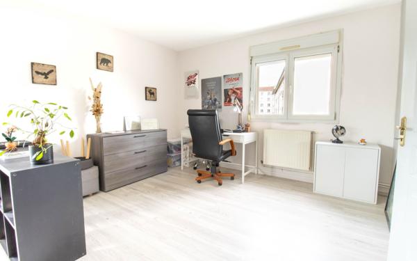 Appartement à vendre    3 pièces •  Malzéville