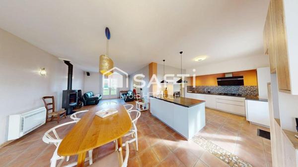 Confort et tranquillité : plain-pied sur 1700 m² de terrain