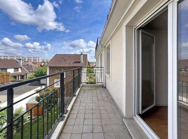 Plein centre ville Un appartement type 3 pièces avec Terrasse et parking !