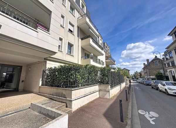 Plein centre ville Un appartement type 3 pièces avec Terrasse et parking !