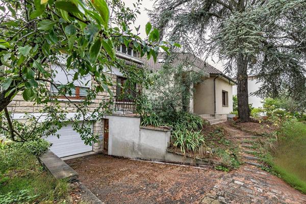 Maison CROISSY-SUR-SEINE 9 pièces - 6 chambres 995 000 € **  - Référence  161600