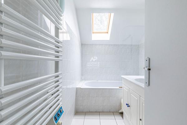 Maison CROISSY-SUR-SEINE 9 pièces - 6 chambres 995 000 € **  - Référence  161600