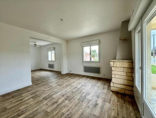 Maison à louer 708 € CC PRAYSSAC 3 p 75 m² DPE D