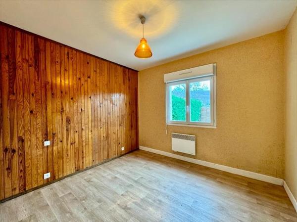 Maison à louer 708 € CC PRAYSSAC 3 p 75 m² DPE D