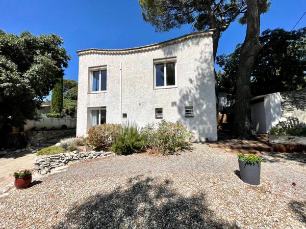 Villa 6 pièces 160m2 avec piscine sur les hauteurs de Nîmes.