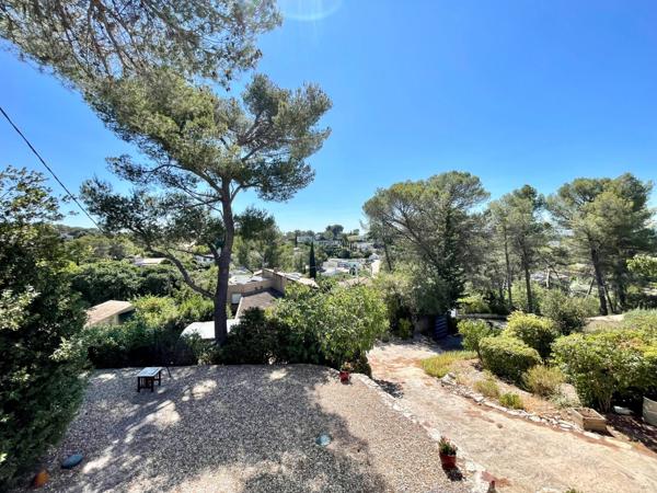 Villa 6 pièces 160m2 avec piscine sur les hauteurs de Nîmes.