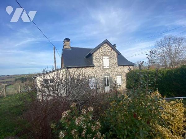 A VENDRE, à Mauriac (CANTAL), dans un hameau calme, offrant une vue agréable et dégagée tout en...