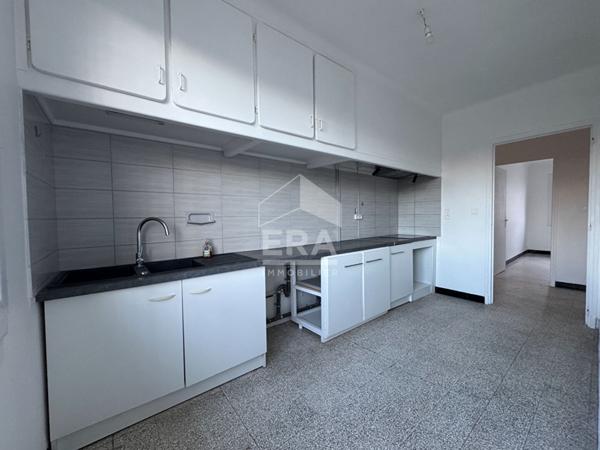 À LOUER  APPARTEMENT T4 AVEC JARDIN, GARAGE ET CLIMATISATION  SECTEUR LAS COBAS / PARC SAINT-VICENS