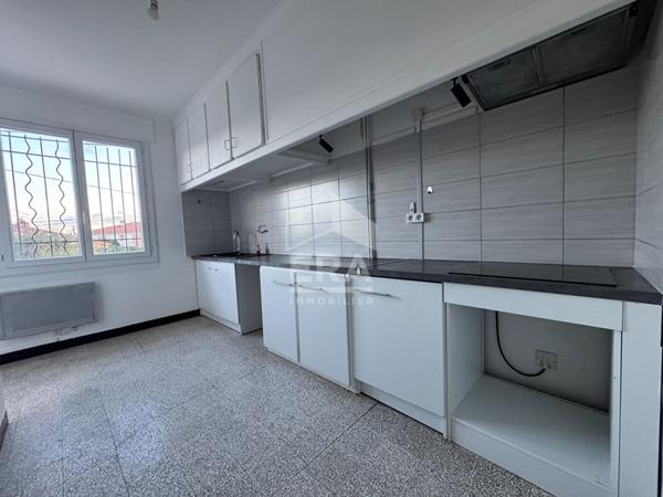 À LOUER  APPARTEMENT T4 AVEC JARDIN, GARAGE ET CLIMATISATION  SECTEUR LAS COBAS / PARC SAINT-VICENS