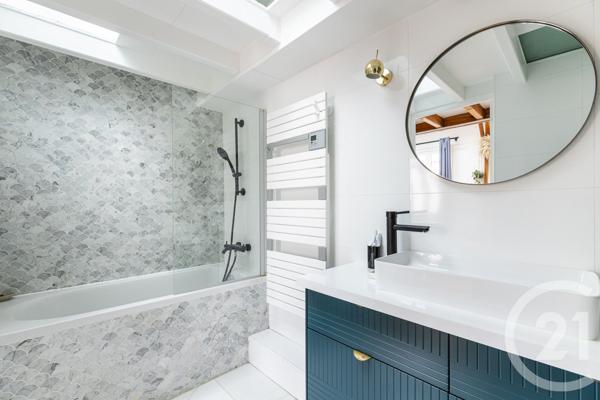 Appartement F3 à vendre  3 pièces - 79 m2 PARIS - 75011