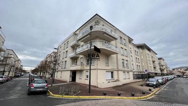 Studio 27 m2 Résidence LE CLOS ST SPIRE Bords de Seine