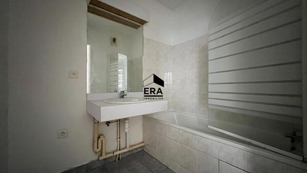 Studio 27 m2 Résidence LE CLOS ST SPIRE Bords de Seine