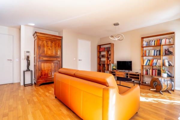 T4 de 78 m² avec jardin de 36 m² – Centre-ville – 2 chambres – 46 m² de pièce de vie – Parking