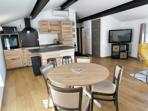 Bonnieux (84480) BONNIEUX 84480 CENTRE VILLAGE /DUPLEX VUE REMARQUABLE 2 APPARTEMENTS NEUFS +MURS COMMERCIAUX+ LOCAL