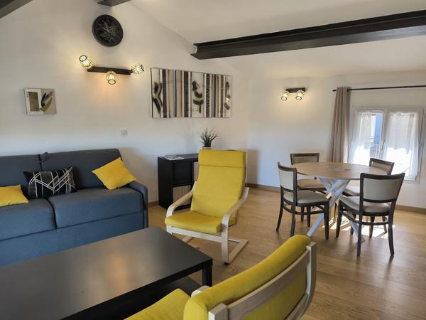 Bonnieux (84480) BONNIEUX 84480 CENTRE VILLAGE /DUPLEX VUE REMARQUABLE 2 APPARTEMENTS NEUFS +MURS COMMERCIAUX+ LOCAL